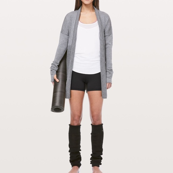 lululemon Align™ High-Rise Short 4" - Picture 2 of 8